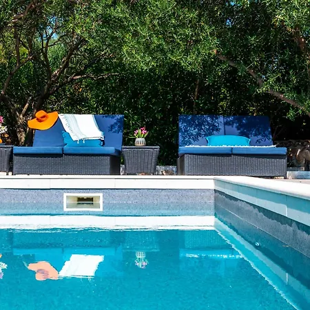 Vila Marceline Prvić Luka