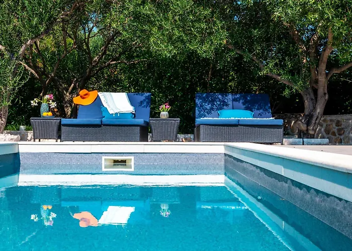 Villa Marceline Prvić Luka